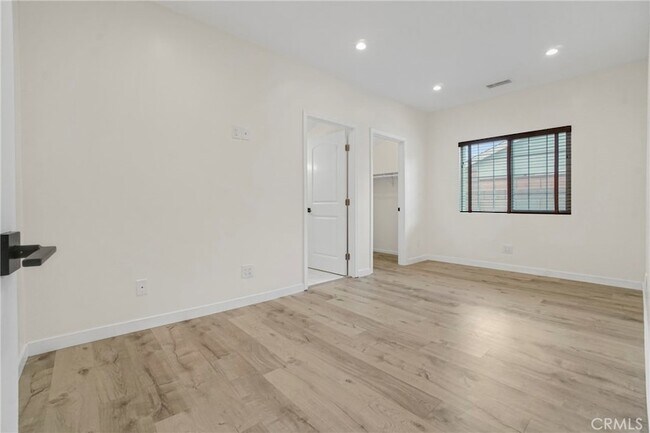 Building Photo - 22953 Blythe St