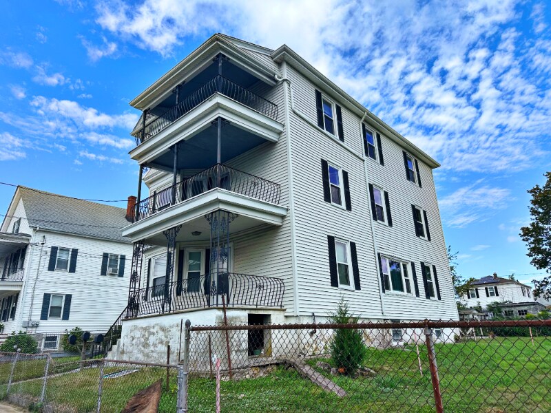 Building Photo - 528 Lawton St