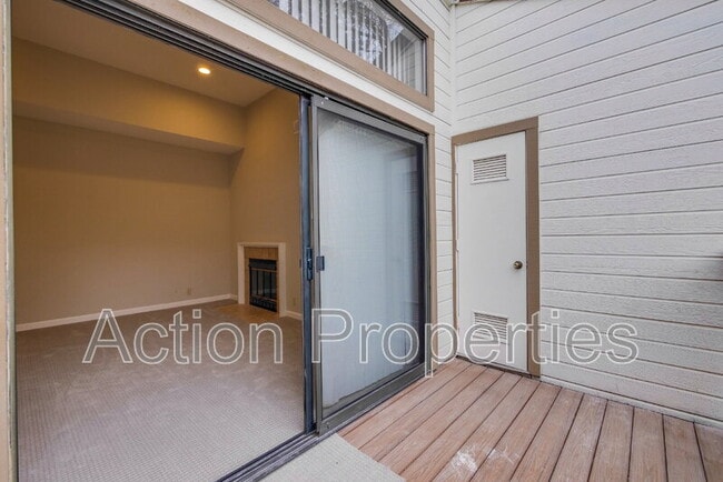 Building Photo - 1341 Meadow Ridge Cir