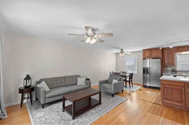 Building Photo - 10110 Dandridge Dr