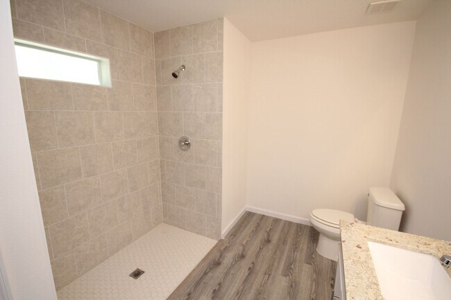 Building Photo - Beautiful 4 Bedroom, 2 Bathroom Home in Palm Bay!!