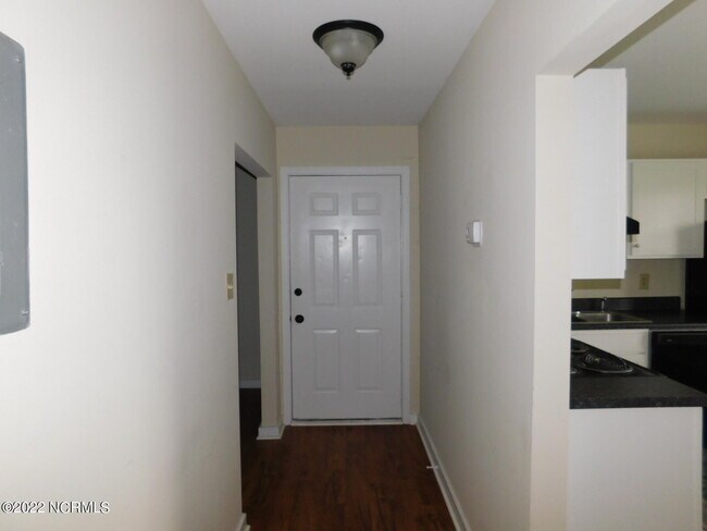 Building Photo - 201 Shipman Rd