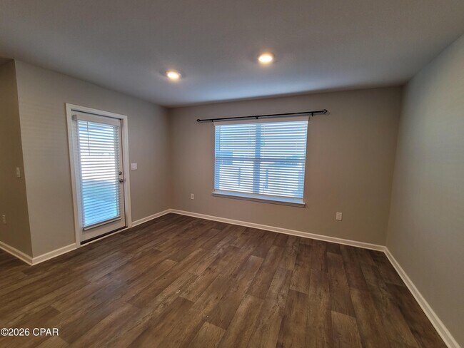 Building Photo - 5569 Mars Hl Ln