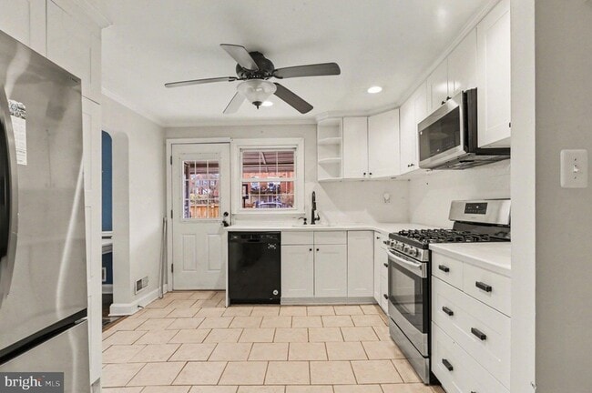 Building Photo - 1546 Putty Hill Ave