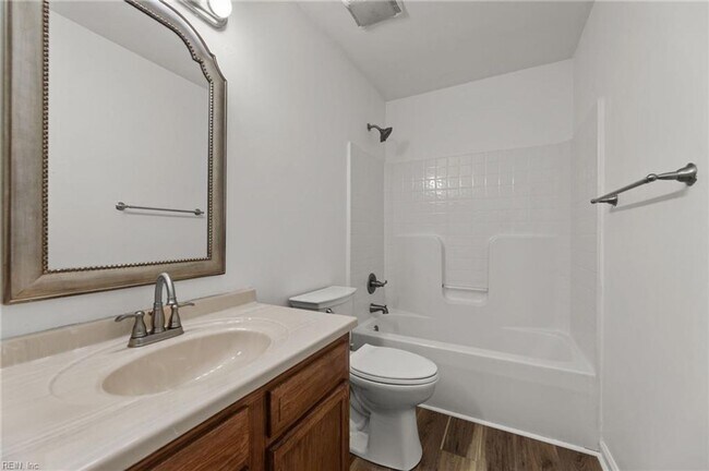 Building Photo - Graystone Reserves