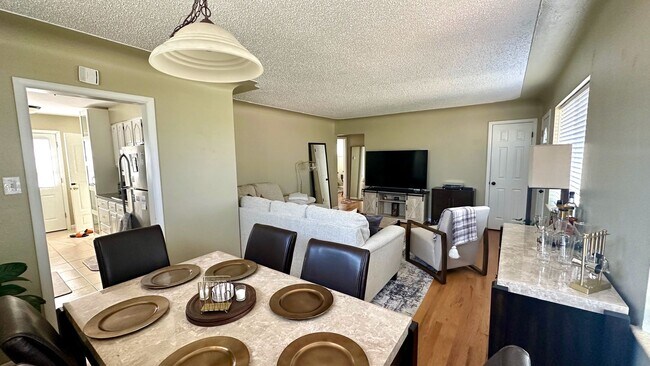 Building Photo - Spacious 5BD/2BA Home in Lakewood, CO- Available July 29th!