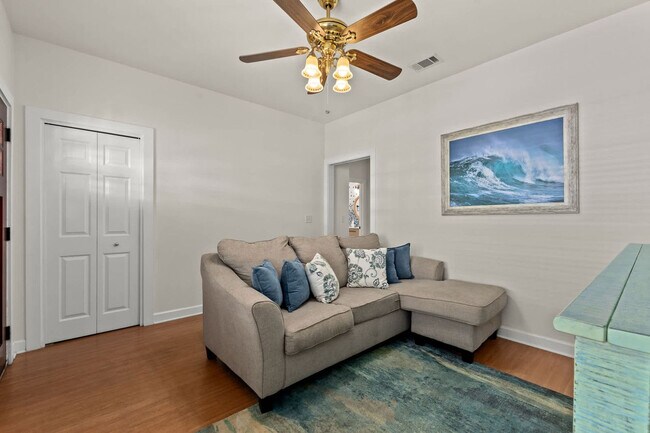 Building Photo - 95 Cobia St