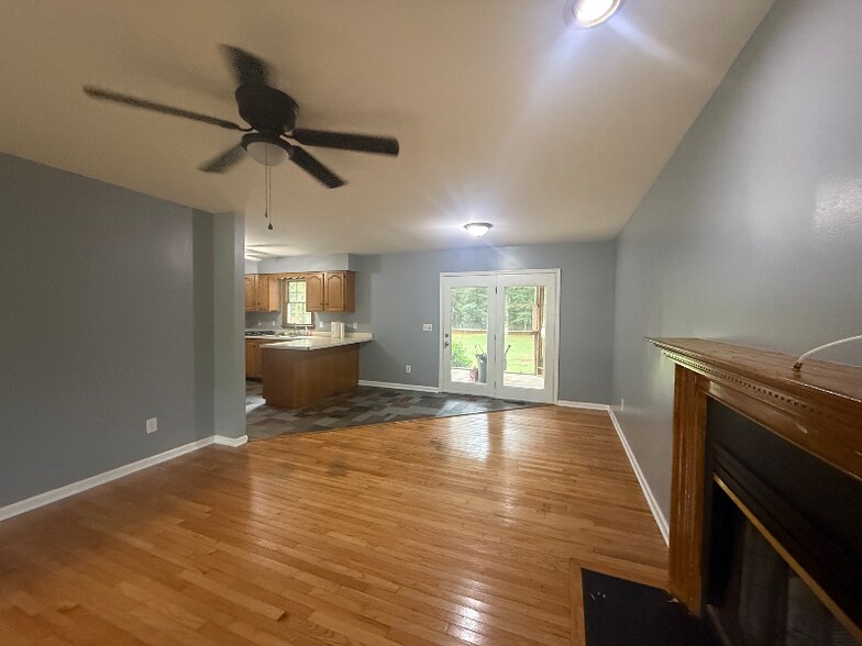 Building Photo - 6050 Hounds Bay Cir
