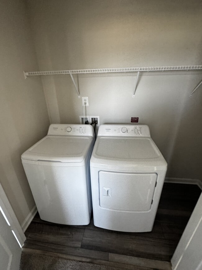 Building Photo - 113 Canning Rd