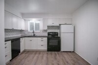 Building Photo - Park Creeke Apartments