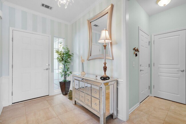 Building Photo - 17 Thomas Bee Dr