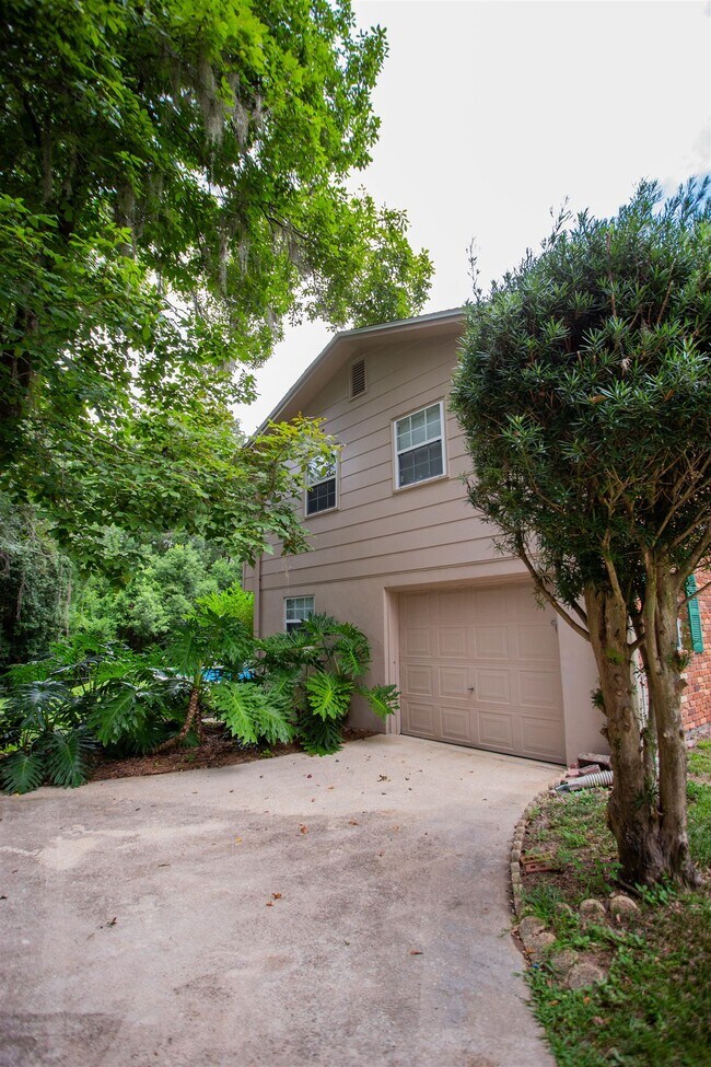 Building Photo - 2992 Corrib Dr