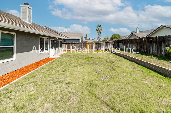 Building Photo - 5124 Tewkesbury Way