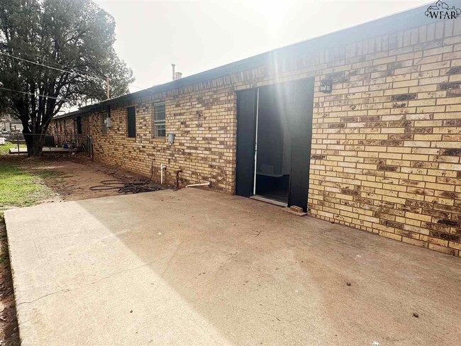 Building Photo - 1808 Las Cruces Ln