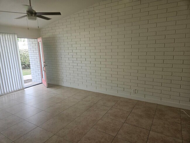 Building Photo - 2520 N 46th St