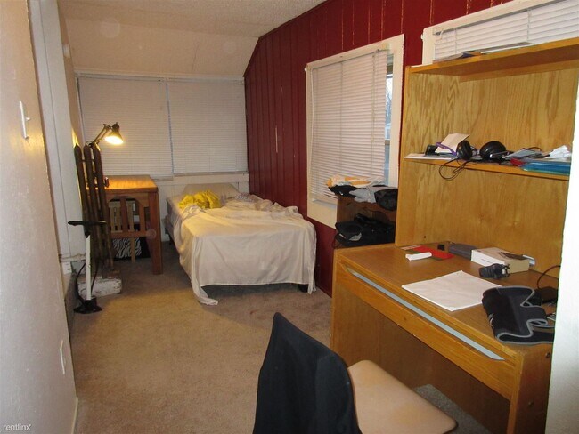 Building Photo - 512 Packard St