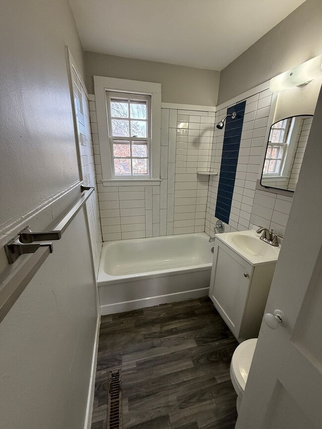 Building Photo - Italian Estates Property Management