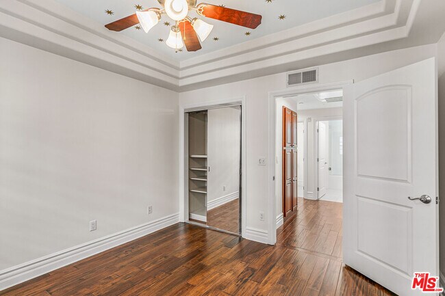 Building Photo - 12021 Guerin St