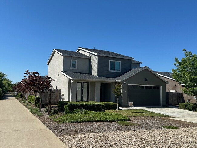 Building Photo - 2494 Valdes Dr