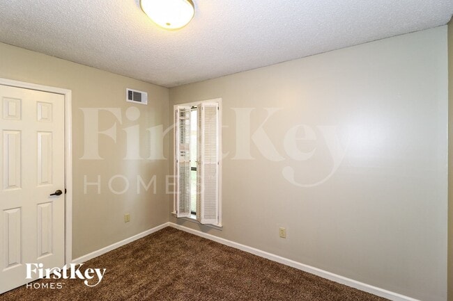 Building Photo - 8583 Grandbury Pl