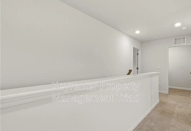 Building Photo - 7448 Buckpasser Dr
