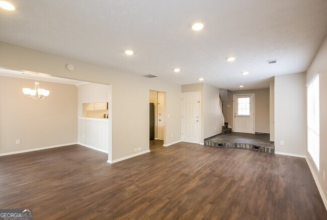 Building Photo - 871 Hampton Hill Ct
