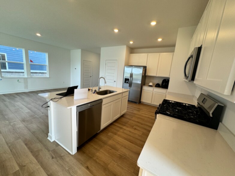 Building Photo - 1219 Cassine Pl