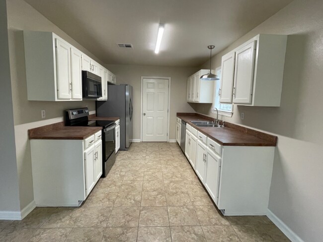 Building Photo - 326 Summer Ridge Loop