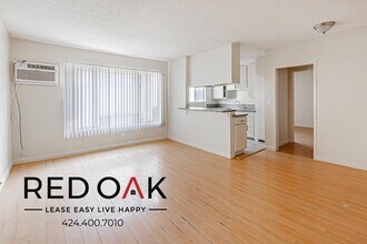 Building Photo - 8401 Cedros Ave