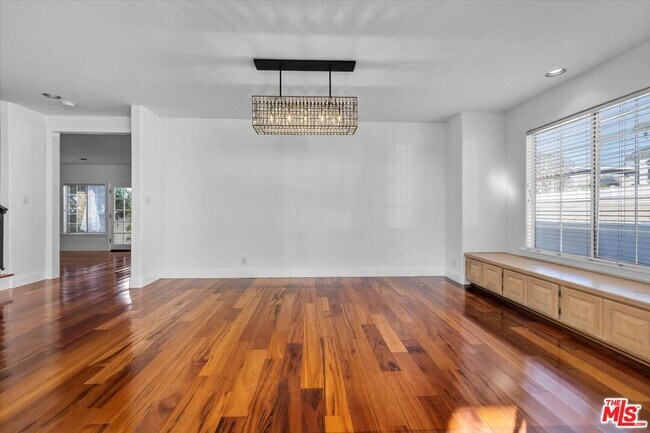 Building Photo - 1561 3rd St