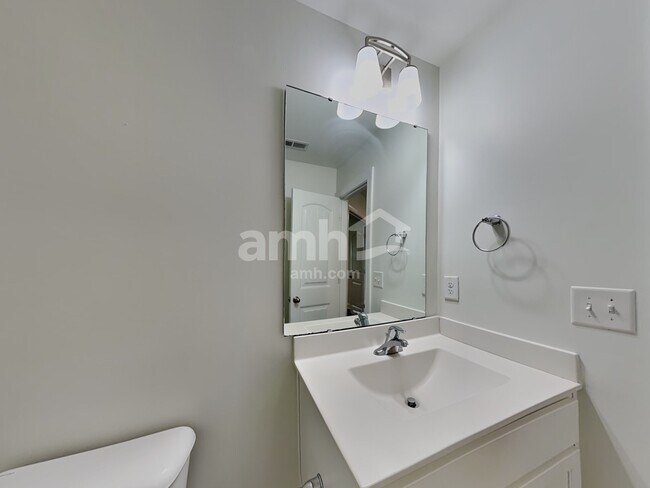 Building Photo - 112 White Ash Ln