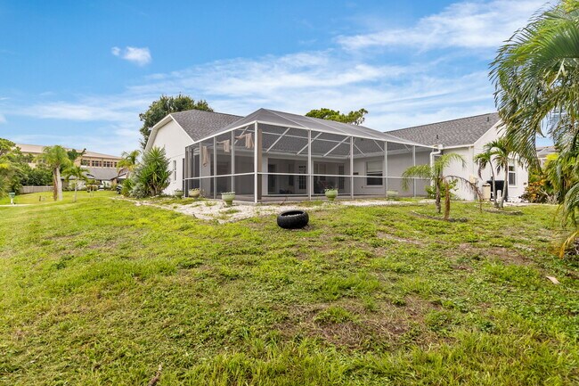 Building Photo - 1040 Bay Harbor Dr