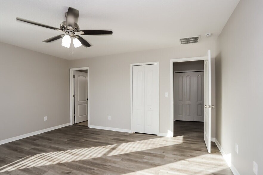 Building Photo - 12123 Barnsley Reserve Pl