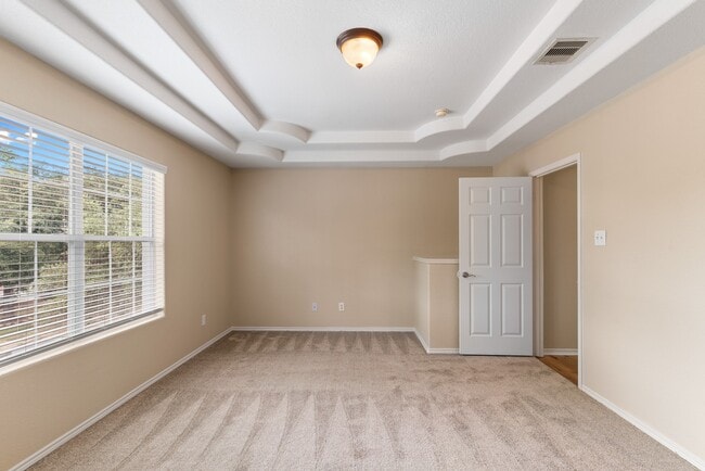 Building Photo - 6238 Cottage Pines Dr