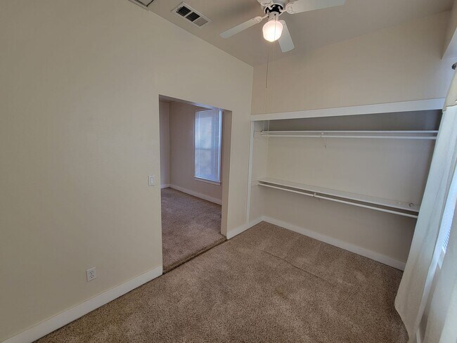 Building Photo - 2 Bedroom 1 Bathroom Home in Corning For R...