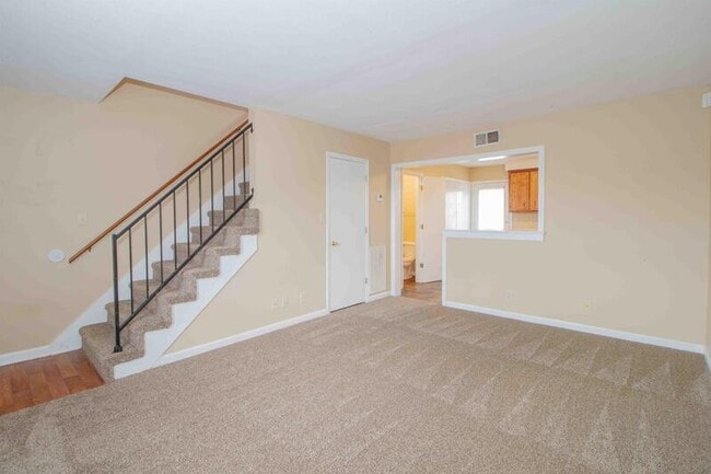 Building Photo - 363 Peabody Dr