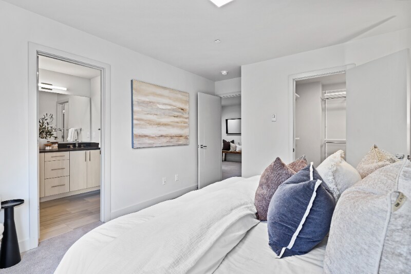 Building Photo - 17905 35th Ave SE