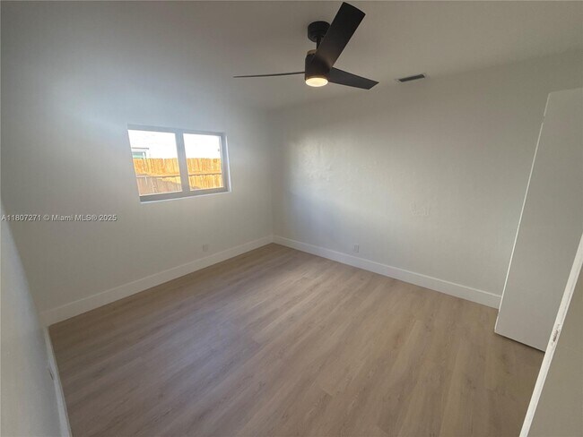 Building Photo - 3081 NW 103rd Ln