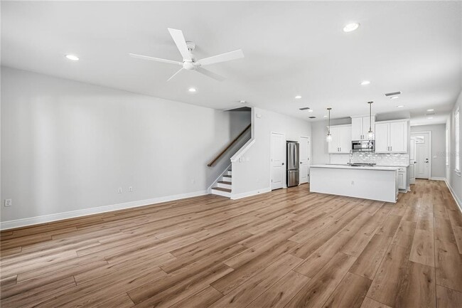 Building Photo - 2409 W Fig St