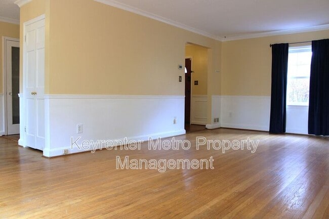 Building Photo - 9201 Fort Foote Rd