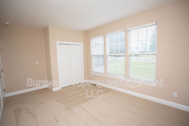 Building Photo - 7 Amaryllis Ln