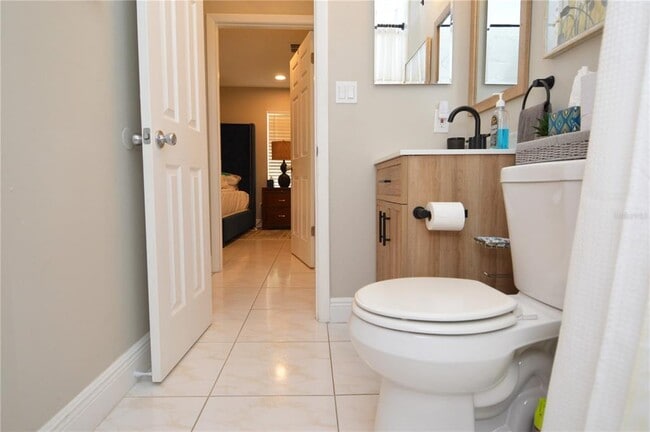 Building Photo - 8752 Mallard Reserve Dr