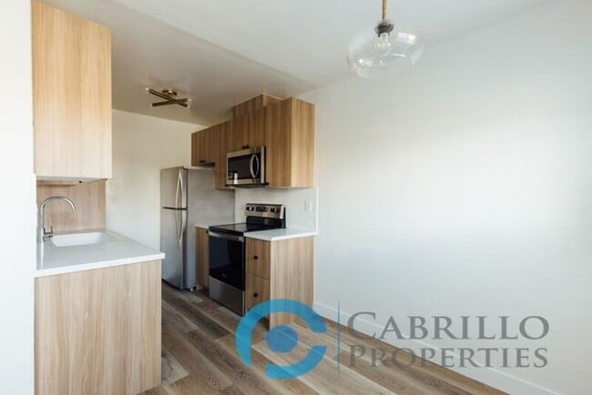 Building Photo - 3837 First Ave.