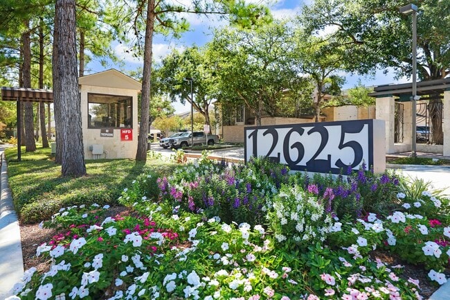 Building Photo - 12625 Memorial Dr