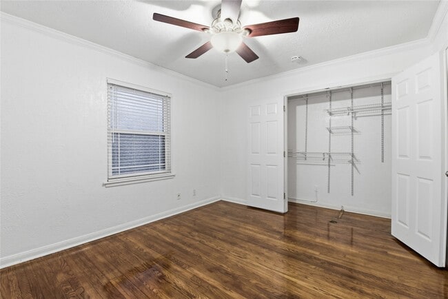 Building Photo - 1814 Chantilly Ln