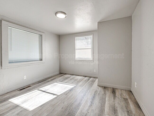 Building Photo - 1108 Mallard Dr