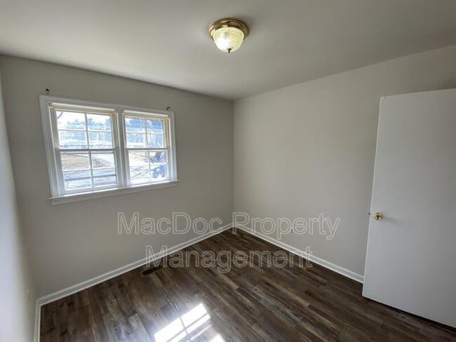 Building Photo - 155 Longstreet Ave