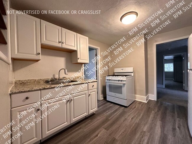 Building Photo - 509 E. George-