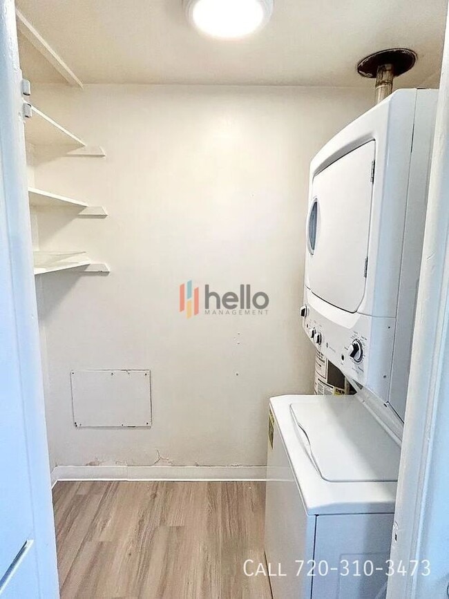 Building Photo - 208 S Ammons St