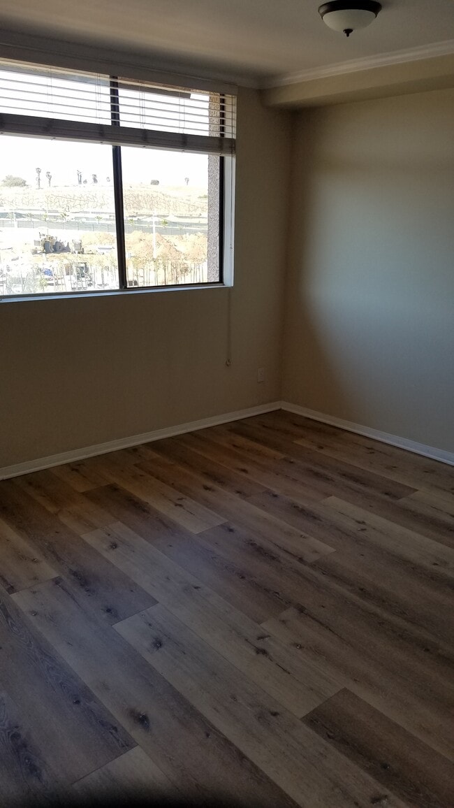 Building Photo - 28006 S Western Ave